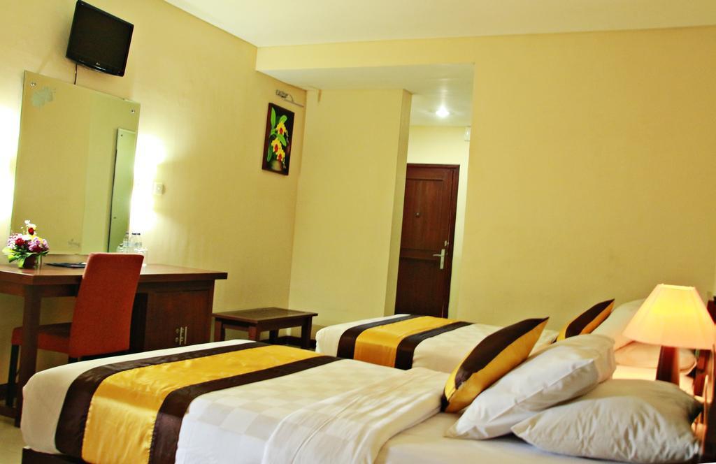 ニルマラ ホテル ジンバラン 部屋 写真